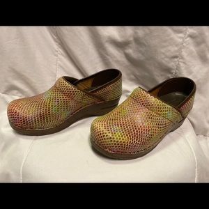 Sanita Clogs Multi Snakeskin 36 Rainbow Metallic